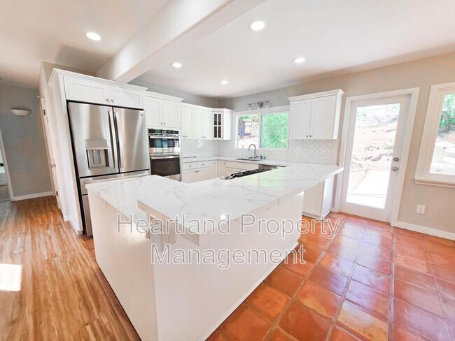 Building Photo - 3326 Orchard Hill Rd
