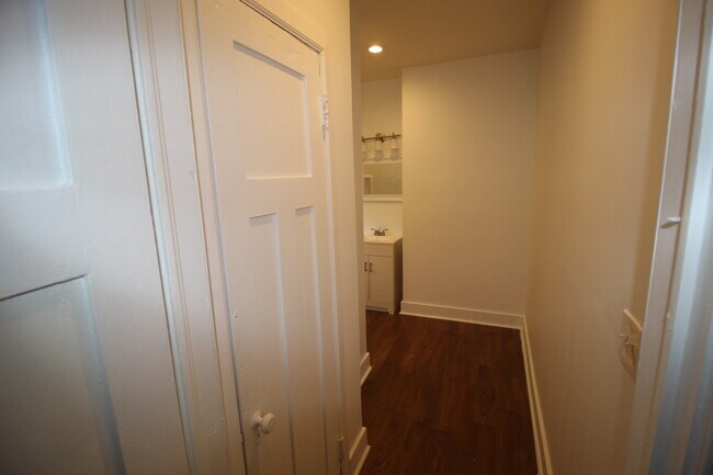 Building Photo - 3300 Napoleon Ave