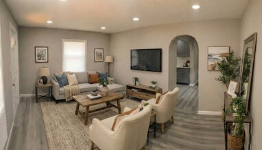 Building Photo - Freshly Remodeled 4-Bedroom House w/ Private Yard in Oakland