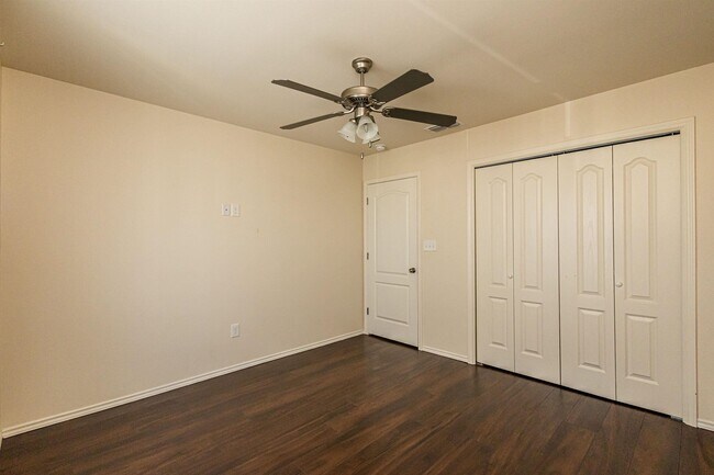 Building Photo - 108 Niagara Dr.