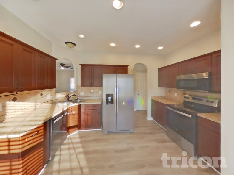 Building Photo - 1140 Chinook Cir