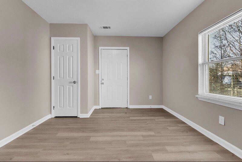 Building Photo - 857 Pope St