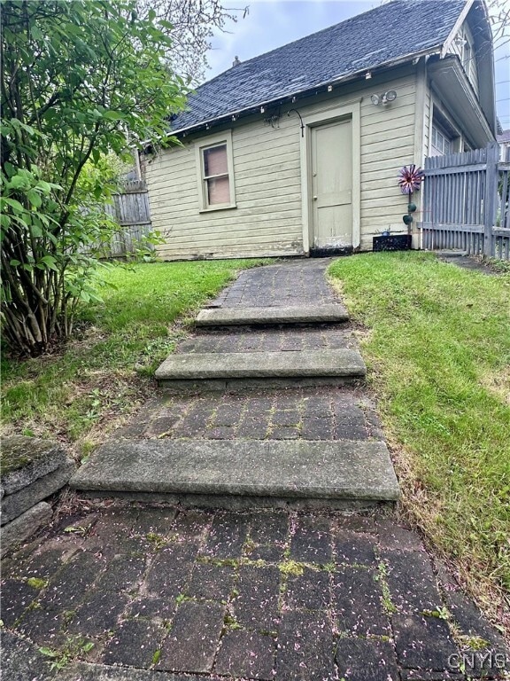 Building Photo - 923 Teall Ave