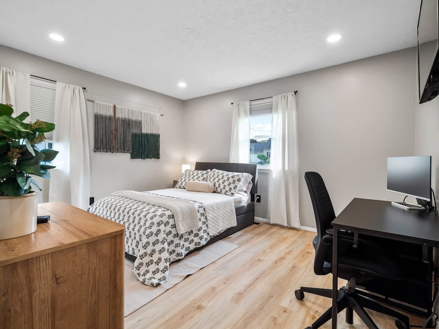 Building Photo - 291 Hunter Ave