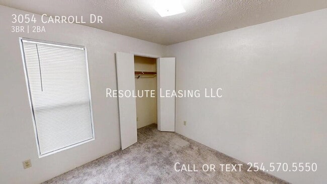 Building Photo - 3054 Carroll Dr