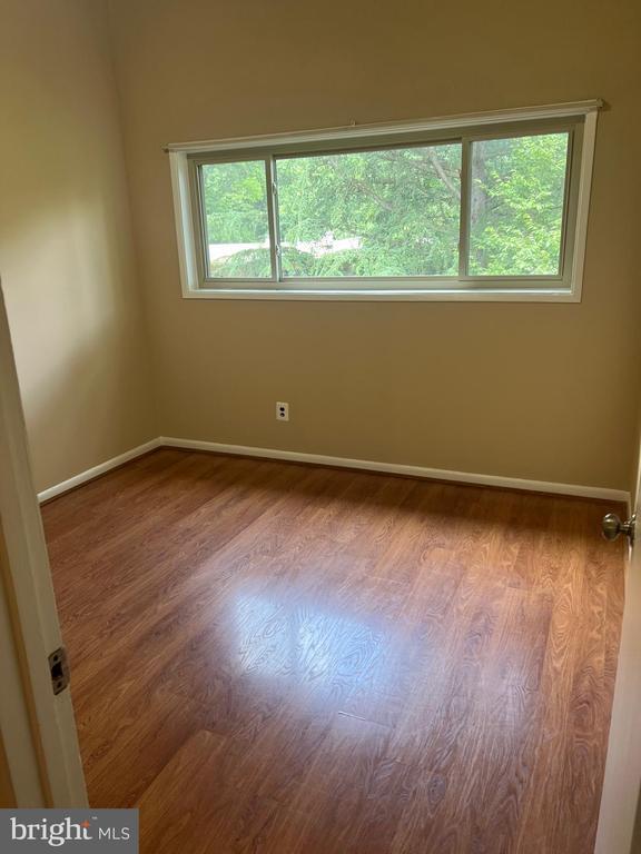 Building Photo - 4211 Americana Dr