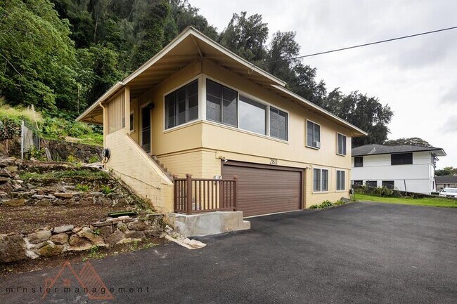 Building Photo - 2811 Henry St