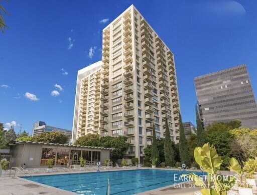 Building Photo - 2160 Century Pk E