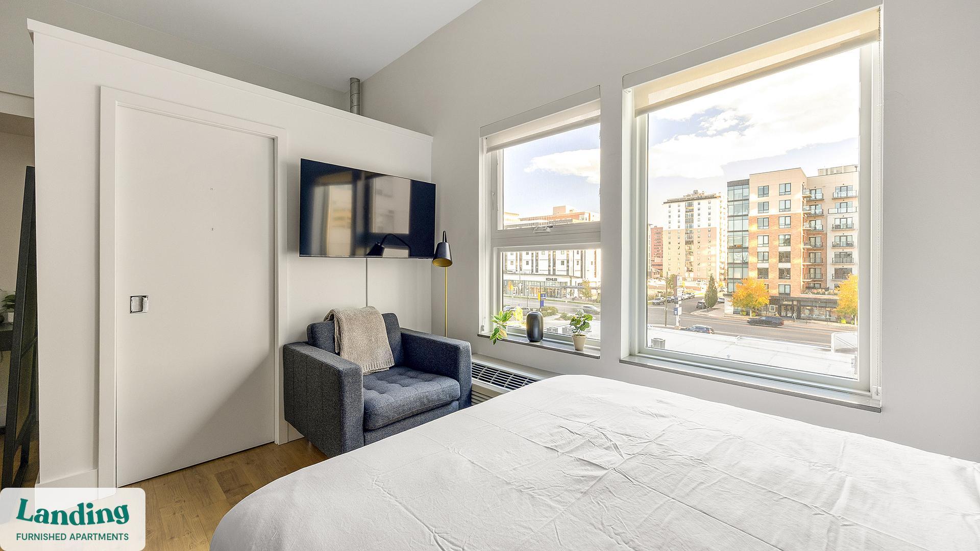 Building Photo - 135 Adams St