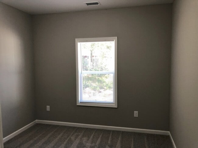 Building Photo - 28 Bill Rutledge Rd