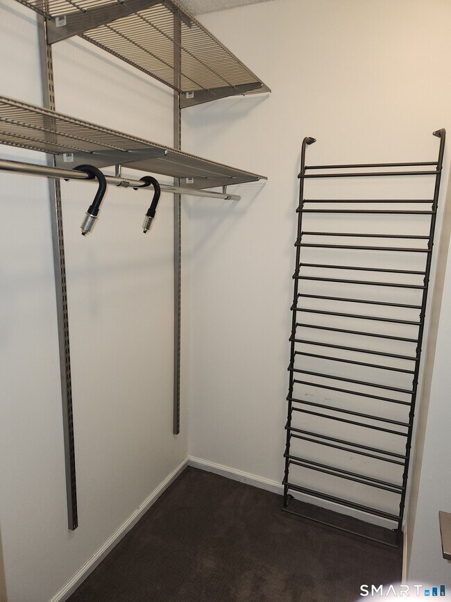 Building Photo - 55 Mill Plain Rd