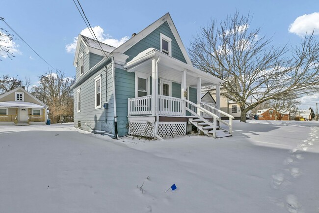 Building Photo - 3132 Elyria Ave