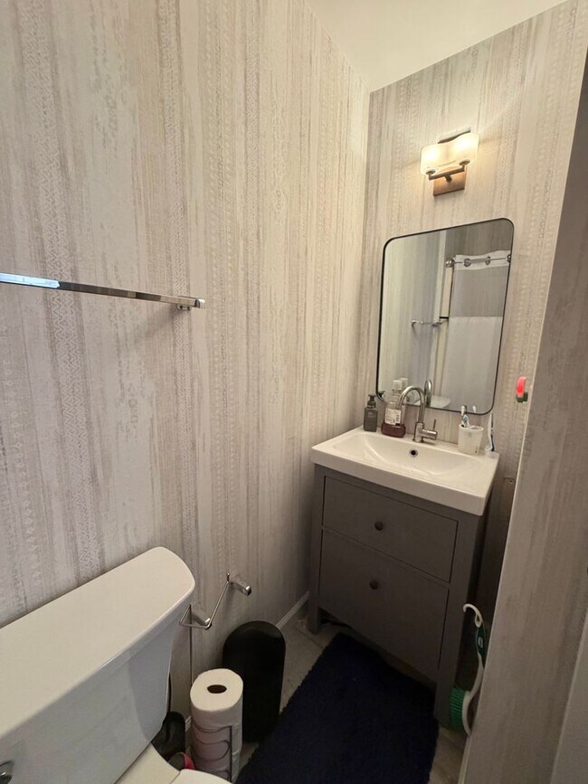 Building Photo - N Thalia Road - Duplex