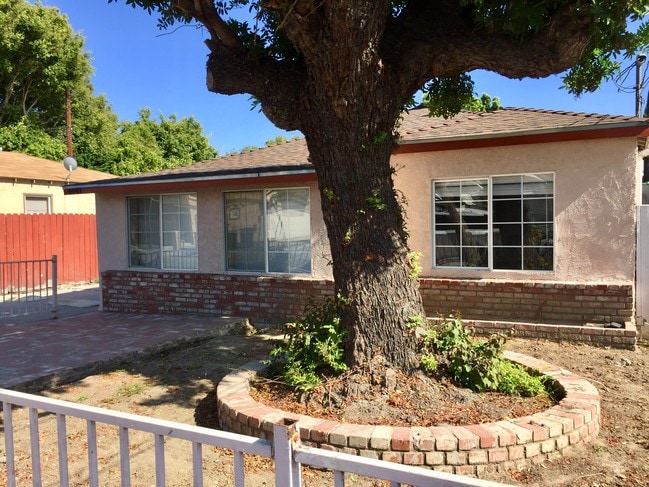 Primary Photo - 4440 154th St