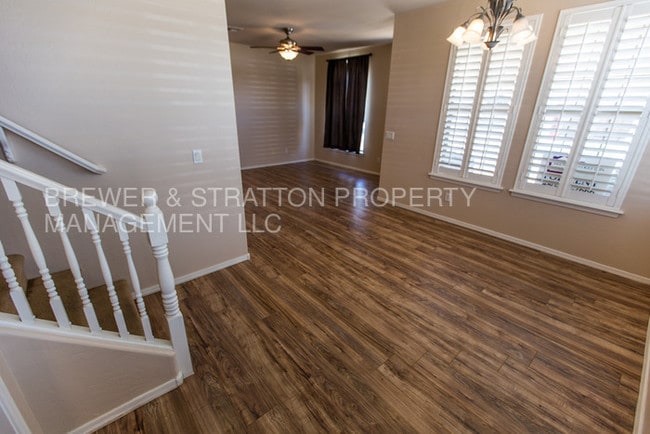 Building Photo - 6710 E University Dr