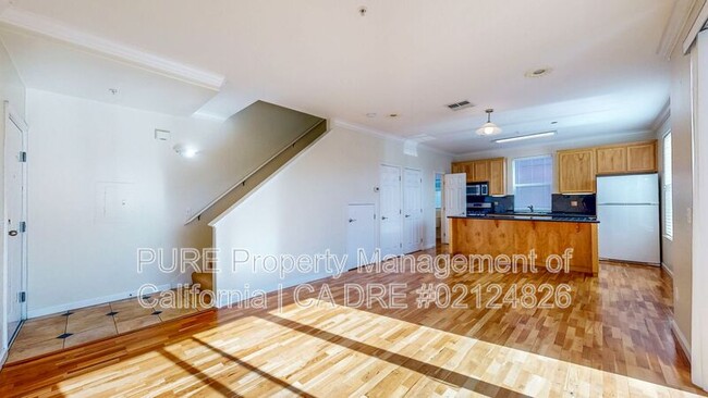 Building Photo - 950 Campoy St