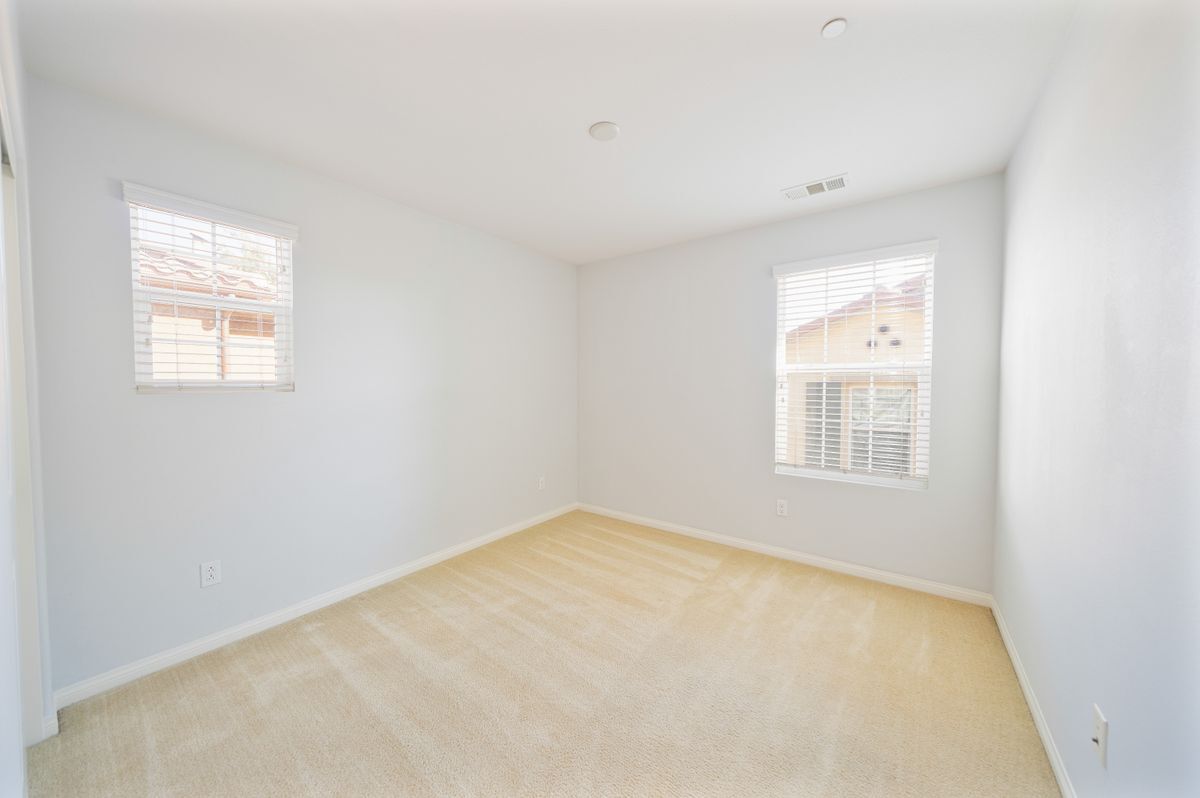 Building Photo - 372 Cardinal Ln