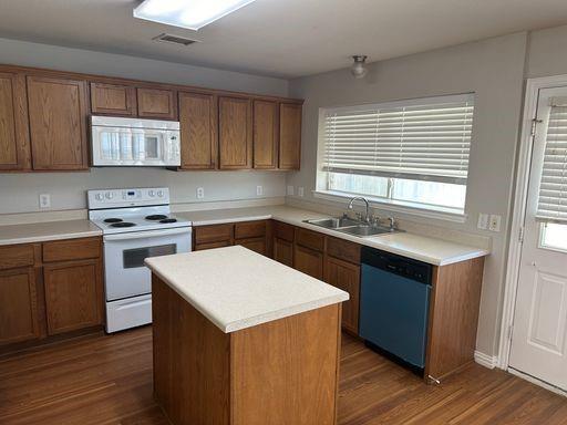 Building Photo - 1117 Acacia Dr