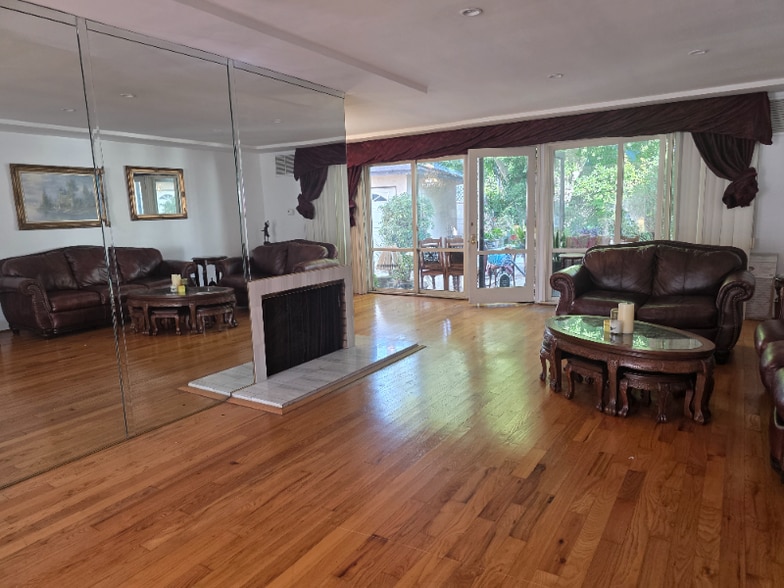 Building Photo - 1840 Benecia Ave