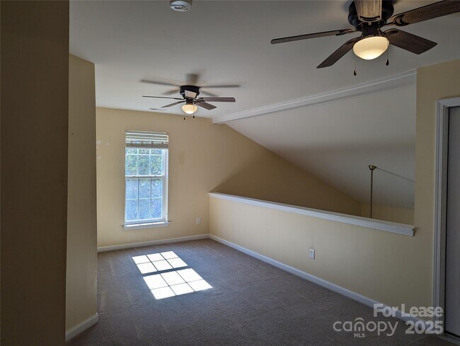 Building Photo - 7920 Mariners Pointe Cir