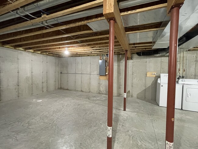 Building Photo - 3721 Frosted Leaf Dr