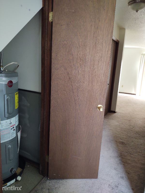 Building Photo - 2 br, 1.5 bath Townhome - 3434 Key Court