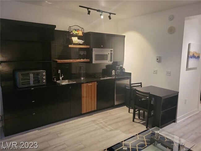 Building Photo - 29 Montelago Blvd