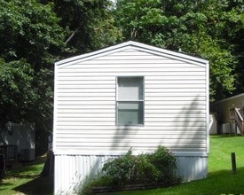 Building Photo - 20 Campground Ln