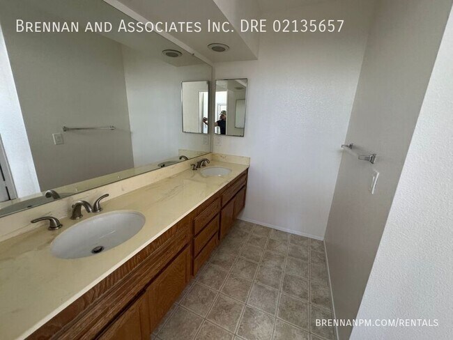 Building Photo - 1697 Parkland Way