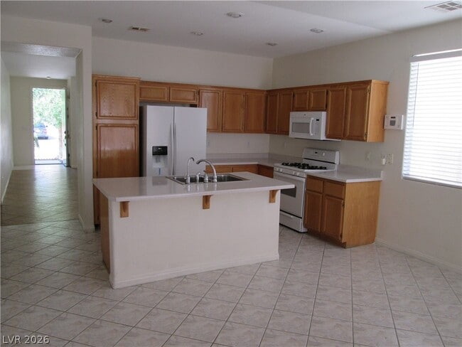 Building Photo - 8049 Palace Estate Ave