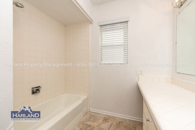 Building Photo - 2401 Sagebrush Ct