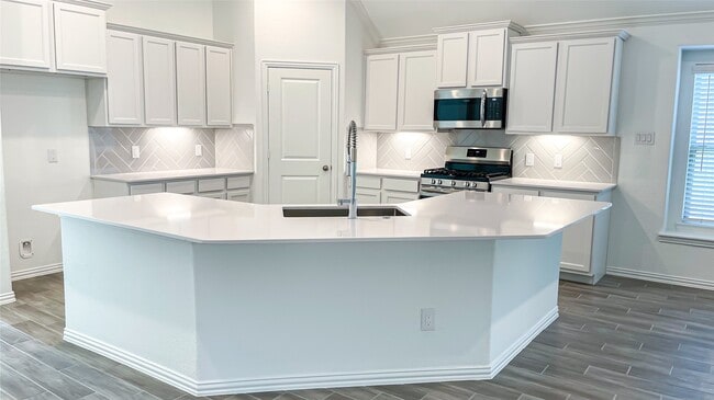 Building Photo - 21735 N Enchanted Rock Dr