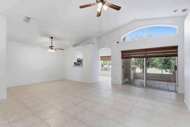 Building Photo - 3622 Coco Lake Dr