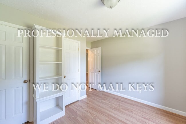 Building Photo - 344 Whitehall Dr
