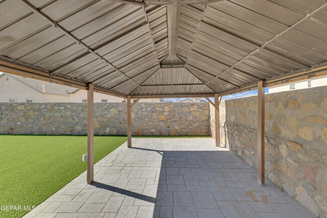 Building Photo - 14800 Sam Garcia Ave
