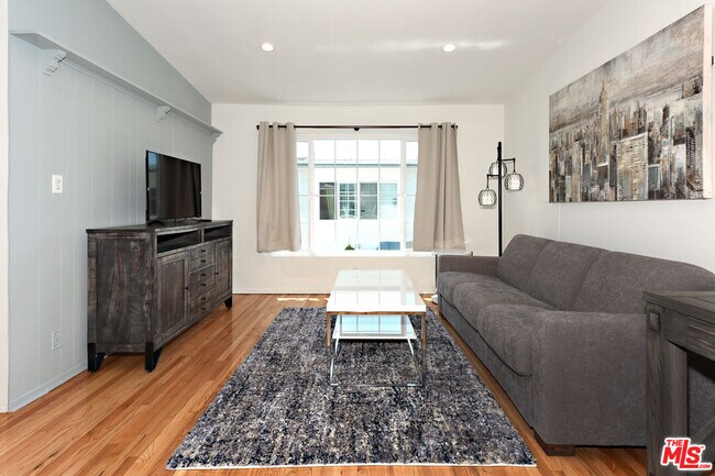 Building Photo - 4035 Inglewood Blvd