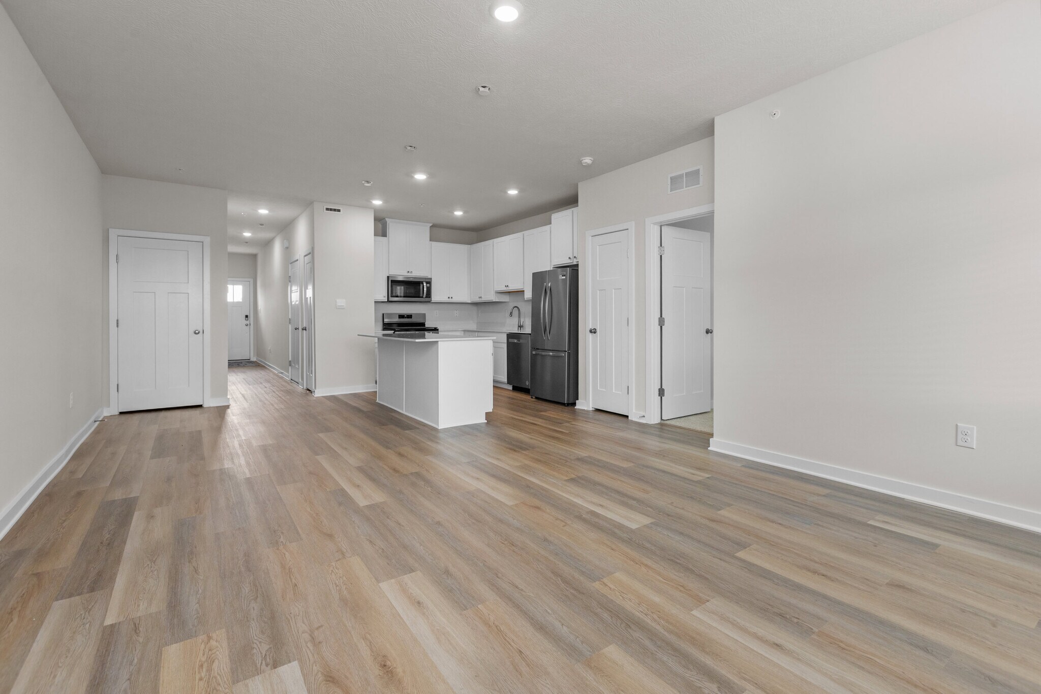 Building Photo - 216 Hanover Ln