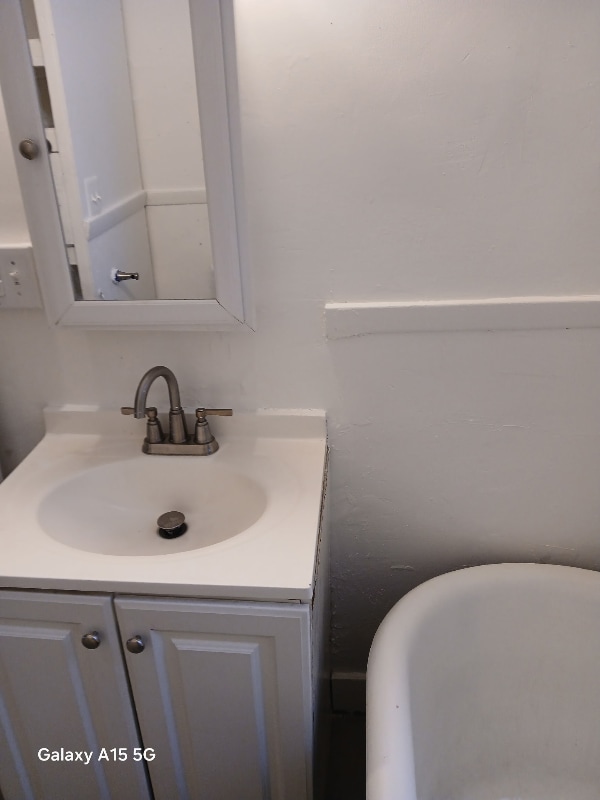 Building Photo - 16 3rd St