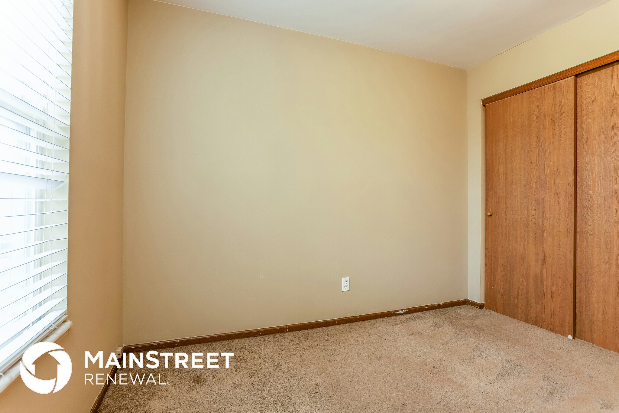 Building Photo - 2 Aspen Pointe Dr