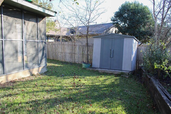 Building Photo - 4222 Clear Lake Dr