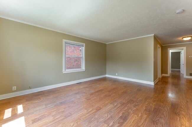 Building Photo - 2315 Auburn St