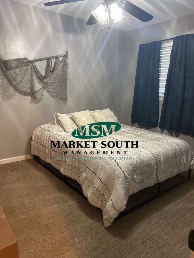 Building Photo - Mid-Century Modern on Wilmington Island- SHORT TERM RENTAL ONLY- Please call for more info