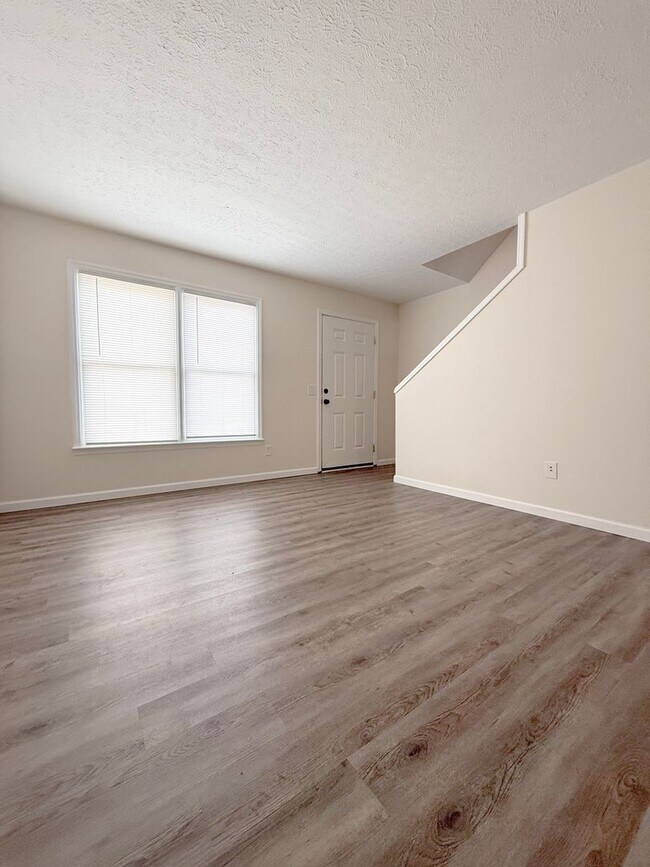 Building Photo - 1840 Woodland Ave