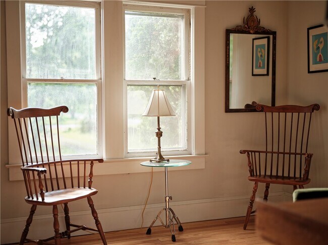 Building Photo - 38 Lake St