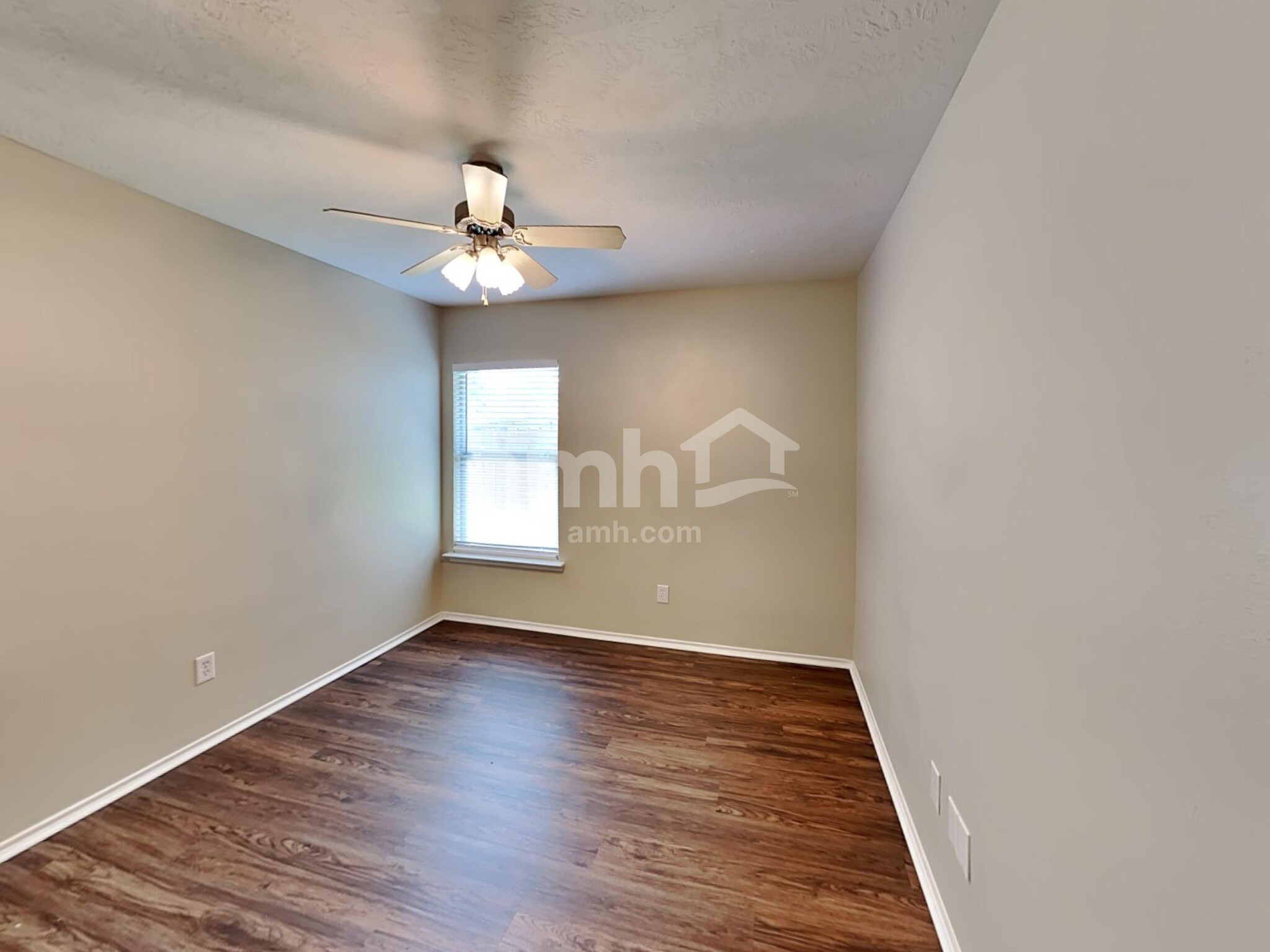 Building Photo - 18491 Sunrise Pines Dr