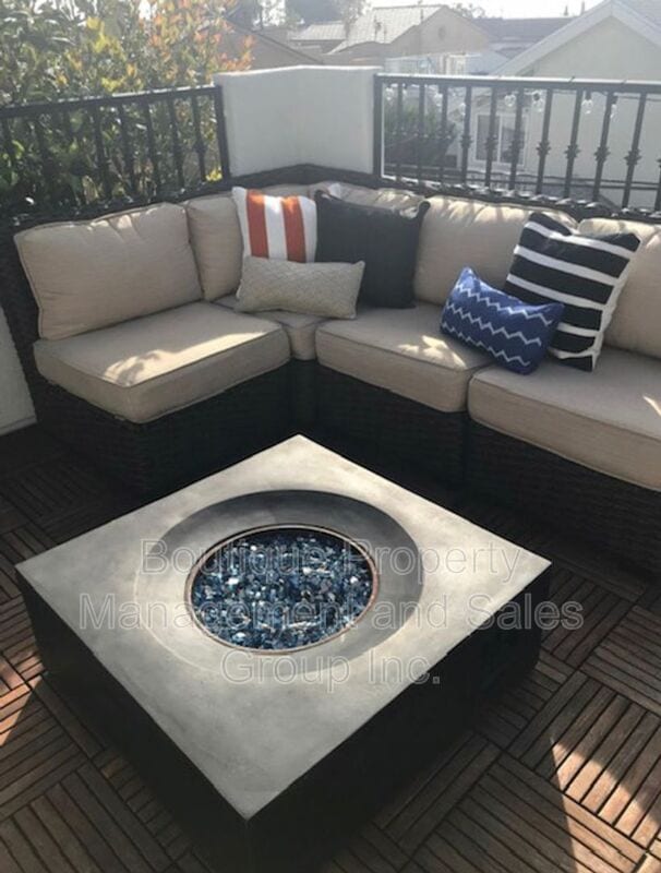 Building Photo - 445 1/2 Begonia Avenue