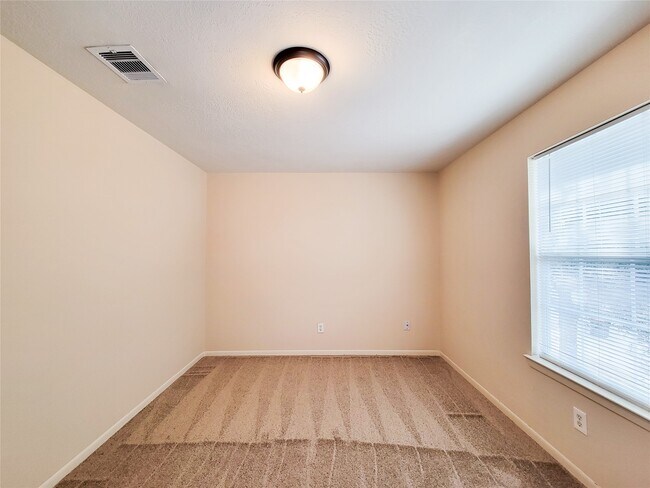 Building Photo - 19718 Byron Meadows Dr