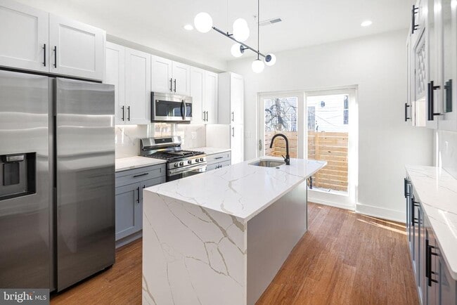 Building Photo - 2650 Earp St