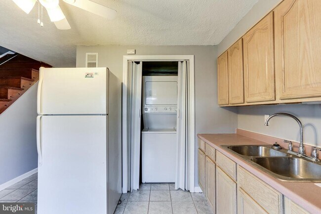 Building Photo - 341 Bigley Ave