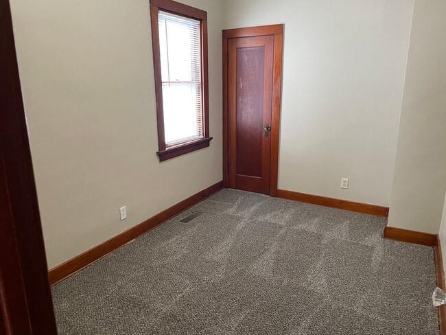 Building Photo - 3BR Ranch